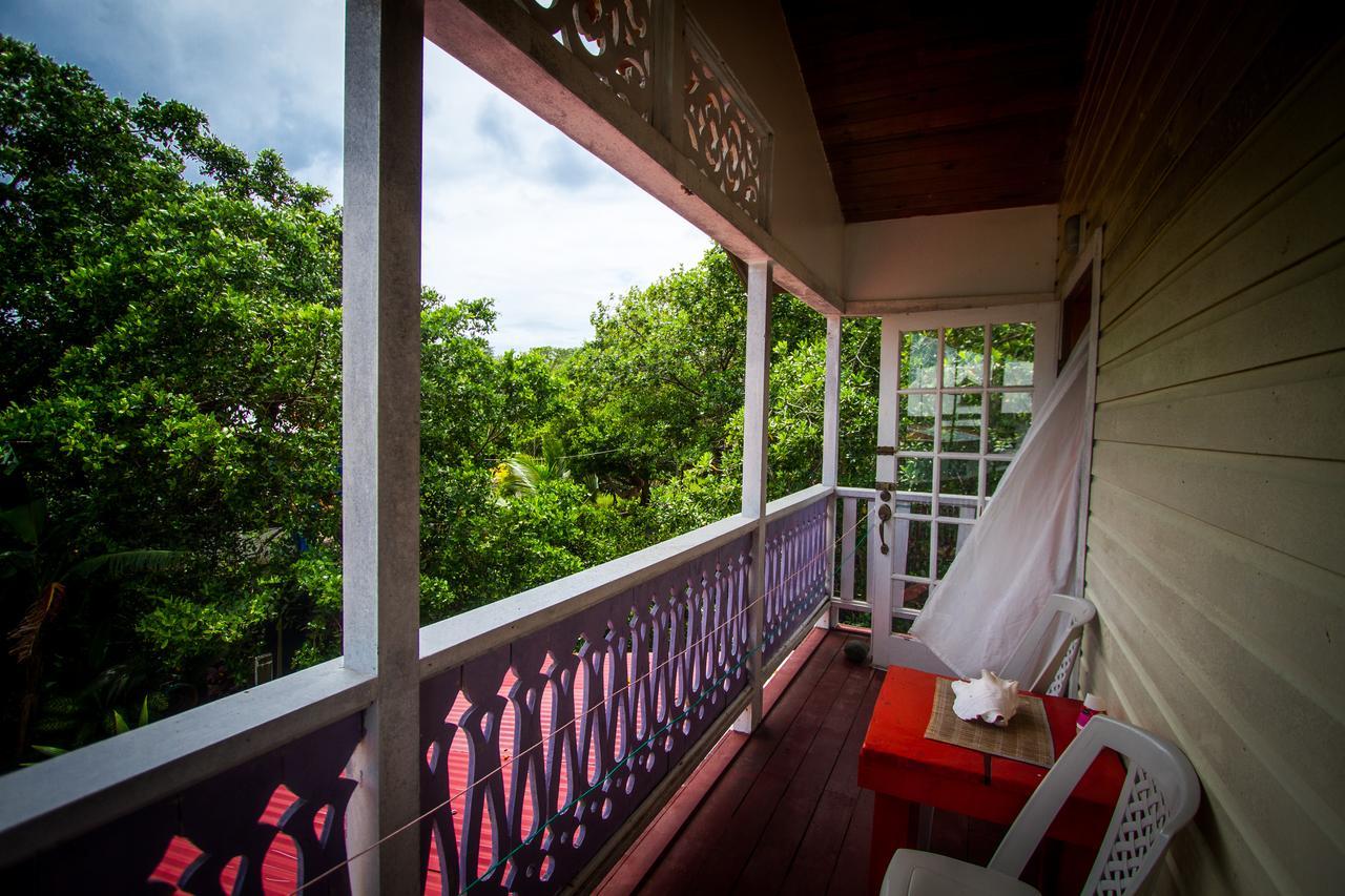 Barrbra Bnb Over The Sea Bocas Town Kültér fotó