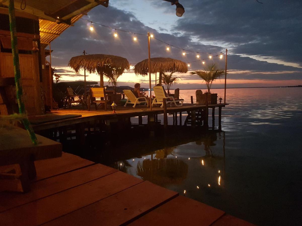 Barrbra Bnb Over The Sea Bocas Town Kültér fotó